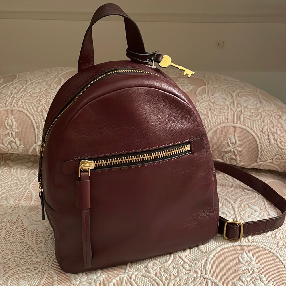 Fossil Burgundy Leather Backpack with Sleek Design